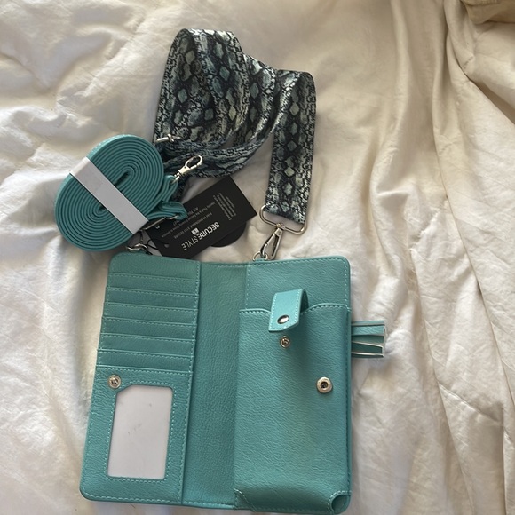 Brand new K. Carroll crossbody - Picture 2 of 4